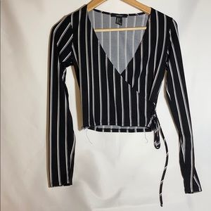 ✨Forever 21 Crop Long Sleeve✨